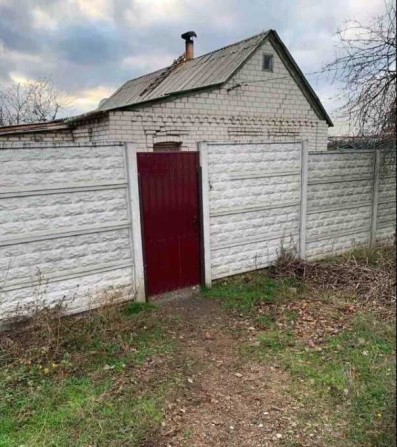 Красногорка, дом с удобствами, 3комнаты,  отопление - дрова    *О - фото 1