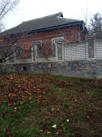 Продам будинок в центрі - фото 1