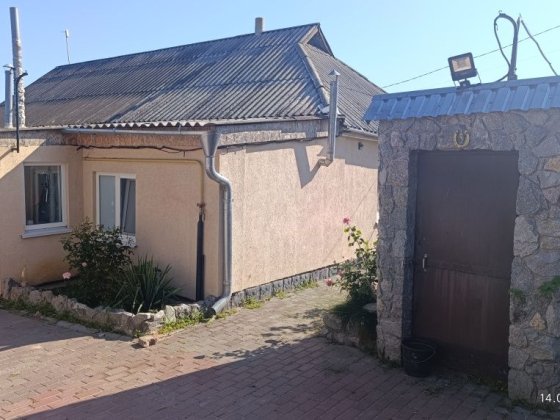 Продам дом в районе питомника Лубни