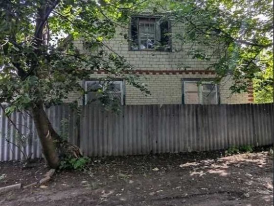 Будинок 95 метрів кв в Люботині, газ опалення, гараж, вода, 6 сот. SE Люботин