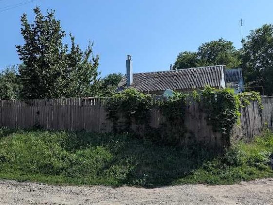 Будинок продам в Люботині під ремонт+житлова літня кухня ,газ,вода!SE Люботин