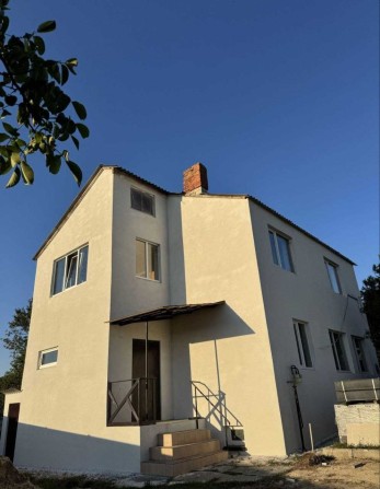 Продам 2  этажный  современный  дом 197м, в г.Люботин , СЕРТИФИКАТ  SM - фото 1