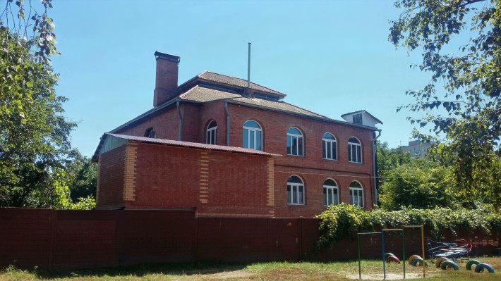 Продаж триповерхового будинку з гаражем 441,2 м² - фото 1