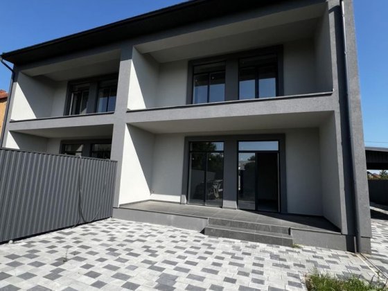 Продаю котедж в мукачево ( павшино) Мукачеве