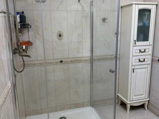 Продам елітний  будинок з гаражем Мукачево