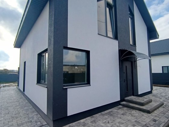 Продаж приватних будинків 120м.кв. Звягель