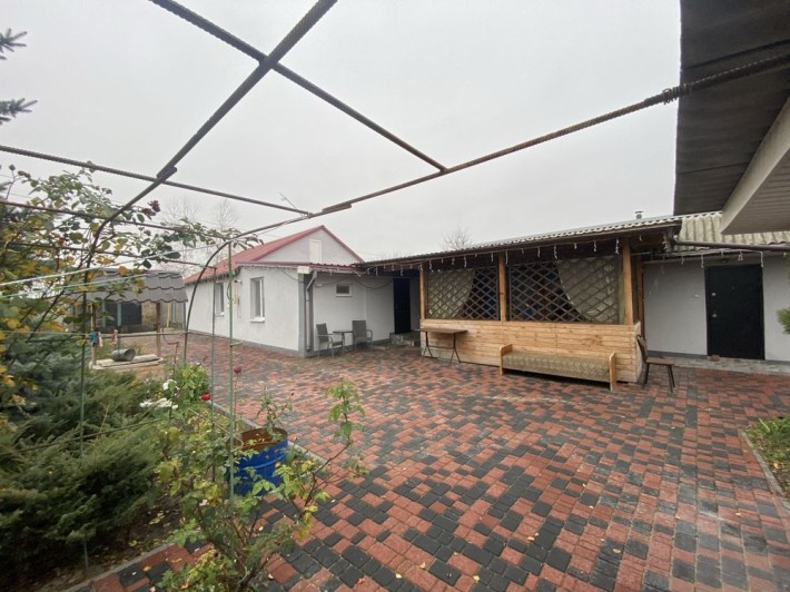 Продам дом с ремонтом,сауна,бассейн,гостевые комнаты,можно под бизнес - фото 1