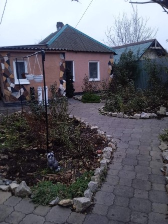 АН Продам дом в центре - фото 1