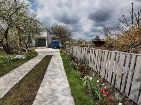 Продам дом недалеко от центра Прилуки