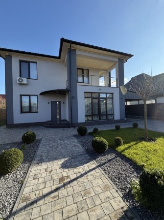 Продаж сучасного БУДИНКУ (270 м²) м. Славута - фото 1