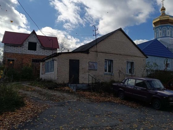 2-х поверховий будинок в дуже хорошому розташуванні