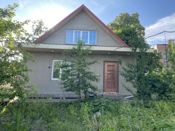 Продається двох поверховий будинок Старокостянтинів