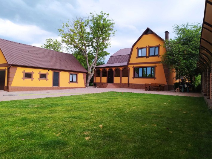 Продам два будинки, на двох ділянках, об`єднаних в один двір.МІЩАНКА!! - фото 1