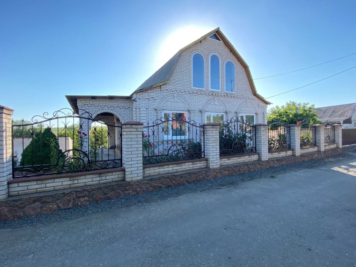 Купуйте будинок на березі річки Синюха (1 лінія)  від Власника. - фото 1