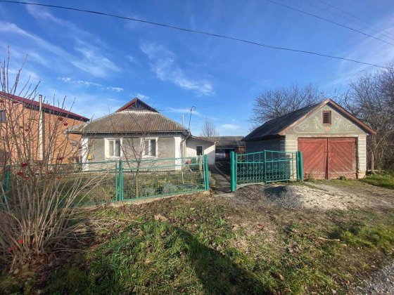 Продаж будинку в мальовничому Чорному Острові Хмельницкий