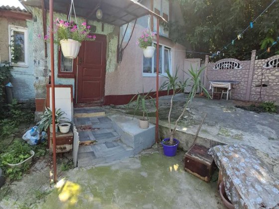 Продам 1\2 частину  будинку в центрі міста Чугуїв! Чугуїв