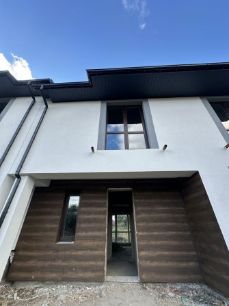 Таунхаус з гаражем! Комплекс закритого типу. - фото 1