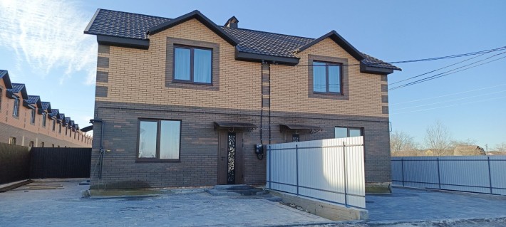 Продається таунхаус з якісним ремонтом та вбудованою технікою - фото 1