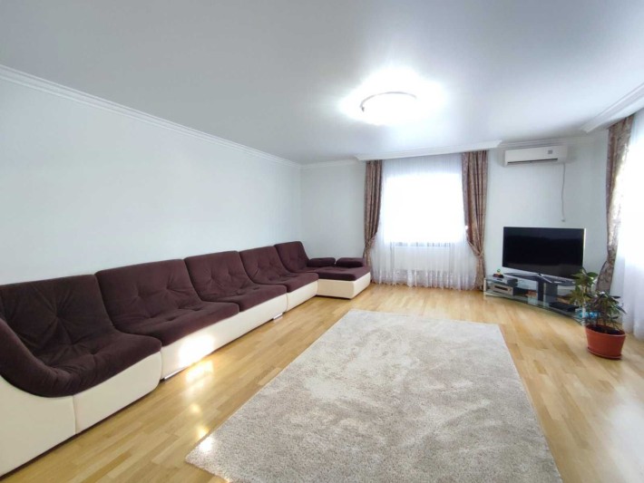 Продаж будинку з бізнесом - фото 1