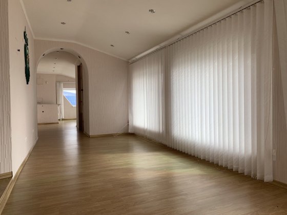 Продаж будинку в центрі Гайсина,гараж,підвал,літня кухня,торг. Гайсин