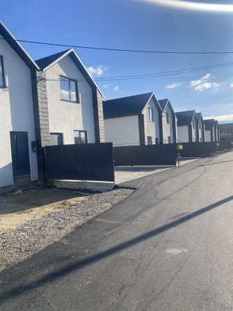 Продаються дуплекси з ремонтом с. Зарванці - фото 1