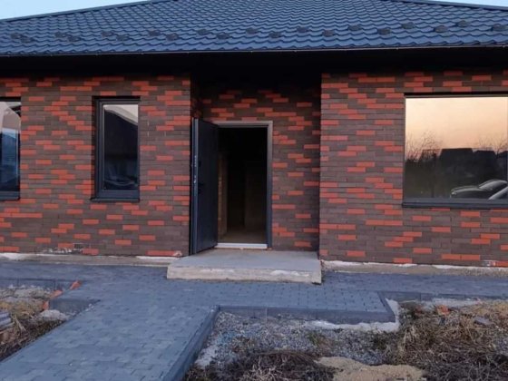 Продам новий будинок Зарванці