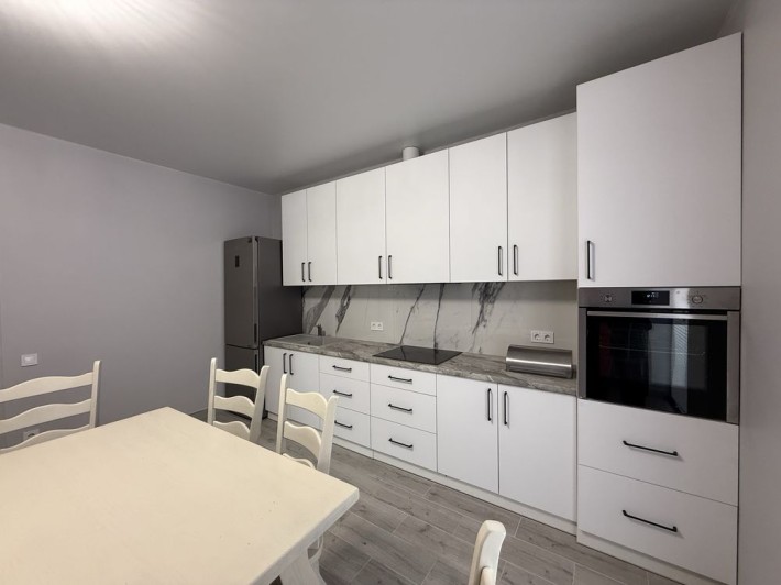 Продаж таунхауса з сучасним ремонтом у с.Липини - фото 1