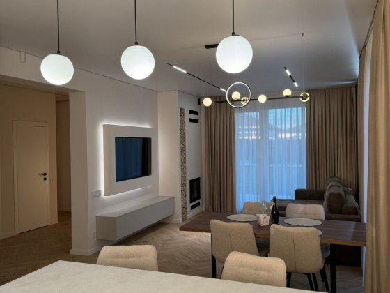 Стильний та сучасний будинок з ремонтом Боратин