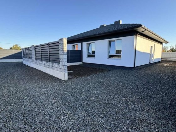 Будинок, дуплекс газ в гарній локації Боратин