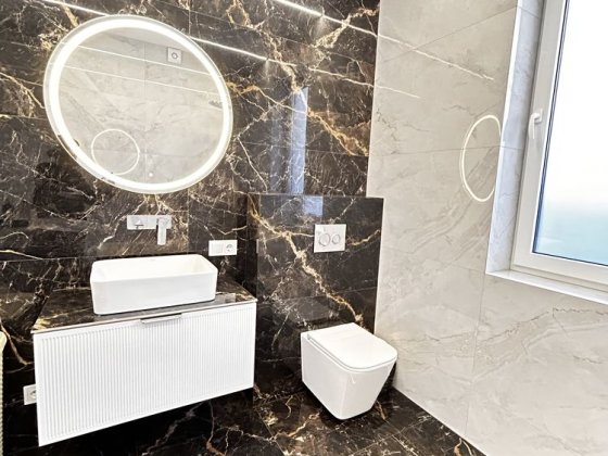 Будинок 100кв.Боратин 8Набережна