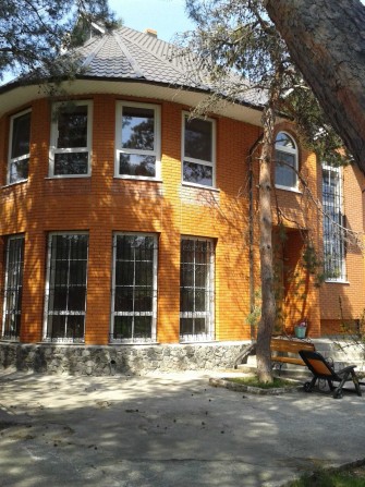 Продам дом в элитном районе - фото 1