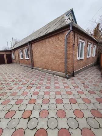 Продам будинок у місті уч.15 соток - фото 1