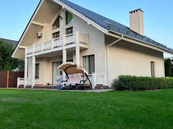 Продам  2-х поверховий будинок з ділянкою Новоолександрівка Новоолександрівка