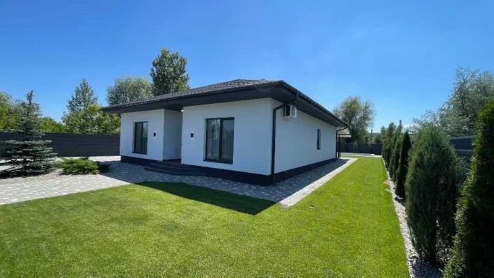 Новый дом с бассейном, 245000 у.е. Новоалександровка - фото 1