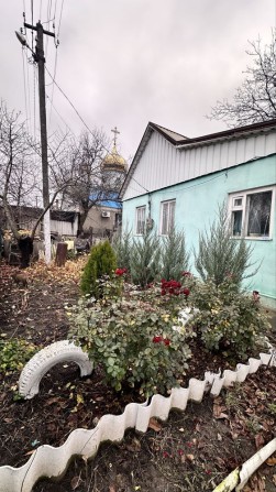 Продам будинок з великою ділянкою, два будинки на території - фото 1