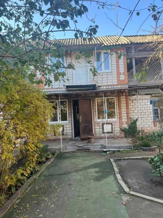 Продам двохповерховий будинок - фото 1