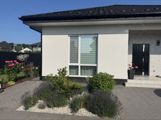 Продаж окремого будинку в пригороді ( Станишівка ) Присутній торг. Станишовка