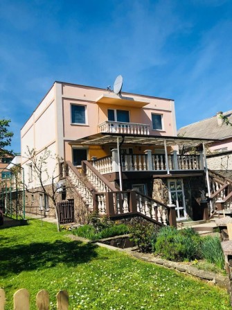 Просторий будинок в тихому місці - фото 1