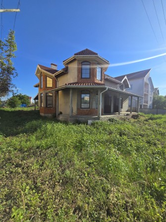 Продаж добротного будинку в Минаї - фото 1