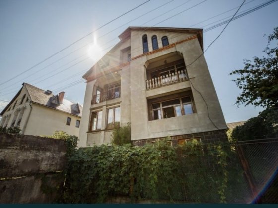 Продаю будинок+земельна ділянка с.Поляна Мукачівський район Руська Поляна