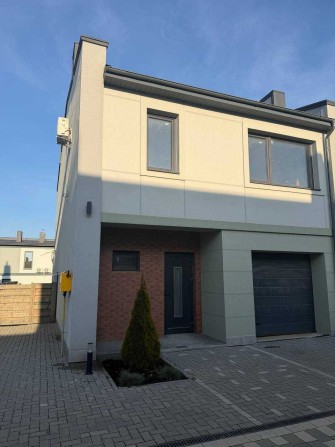 Продам зданий таунхаус в Крихівцях з чорновим ремонтом у закритому ЖК - фото 1