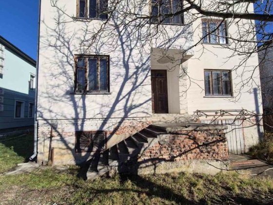 Продається будинок в с. Крихівці, в 10 хвилинах від міста Криховцы