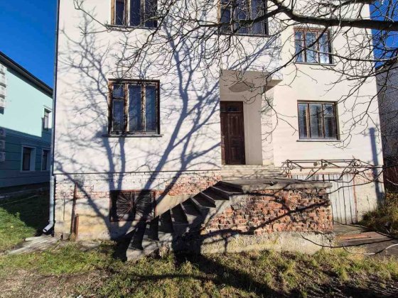 будинок в Крихівцях Криховцы