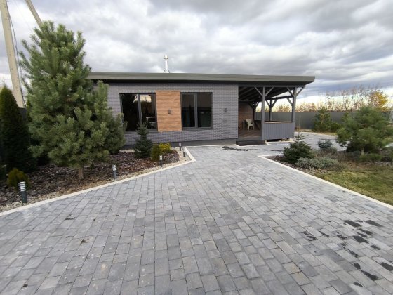 Будинок новий. 5 км від центру. Угринов