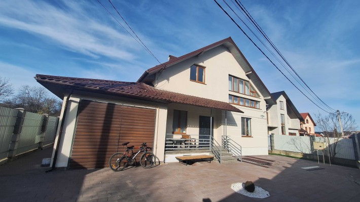 Новобудова 198 м² у м. Надвірна + гараж 18 м² та майстерня 100 м² - фото 1