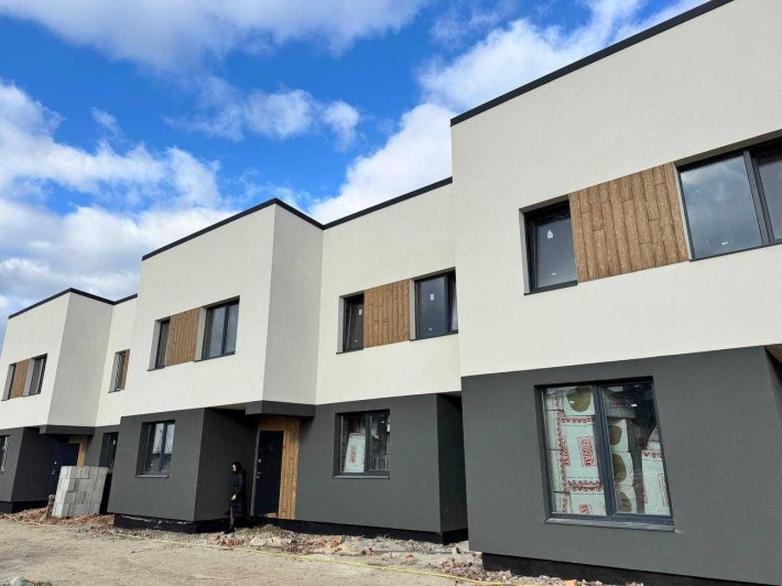 Сучасний таунхаус - 10 хвилин до МІСЬКОГО ОЗЕРА! - фото 1