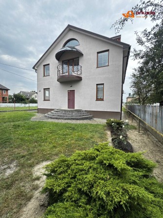 Приватний будинок  з ремонтом  ,с.Крихівці - фото 1