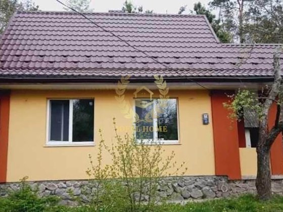 Проадється гарний будинок в Гатное Гатне