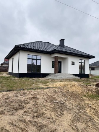Новий будинок в передмісті Києва - фото 1