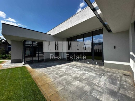 Продаж будинок 320м2 з гостьовим будиночком 45м2, Козин Козин